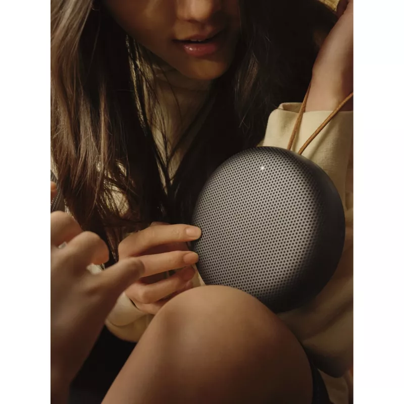 Bang & Olufsen 1734002 Tragbarer wasserdichter Bluetooth-Lautsprecher