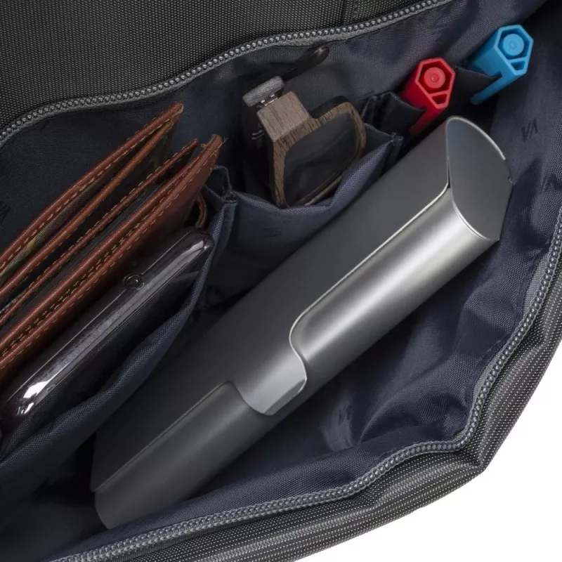 Rivacase 8251 43,9 cm (17.3) Aktentasche Grau