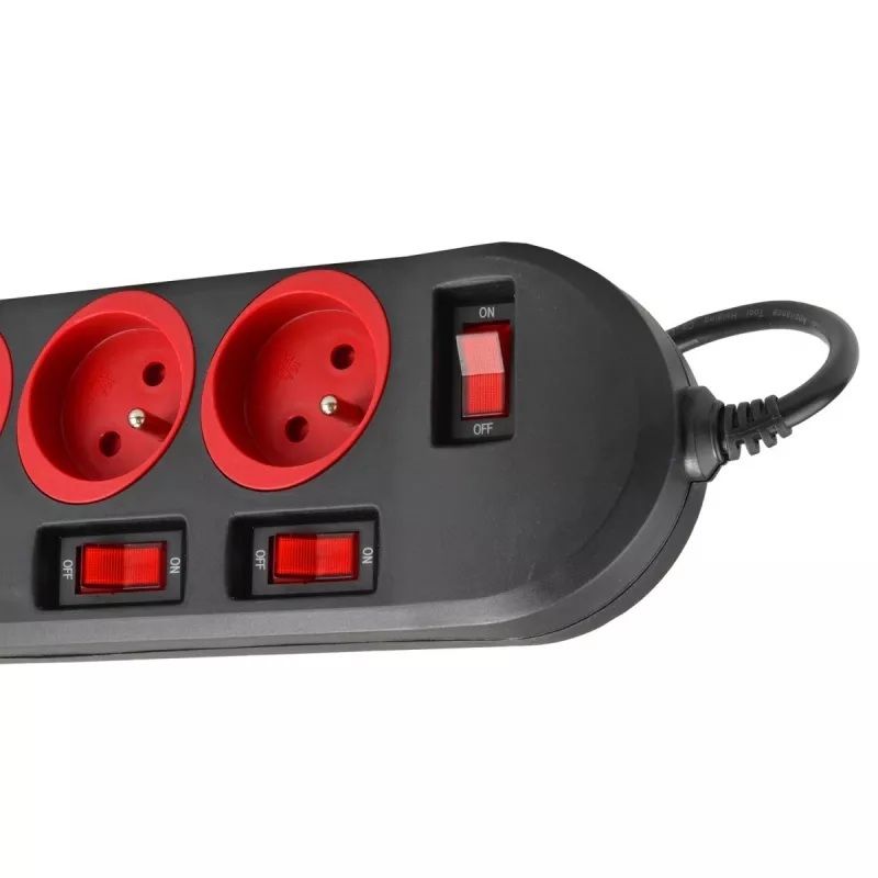 Stromverlängerung MACLEAN MCE204 1,5 m Kabel, 5 AC-Steckdosen, innen, schwarz/rot