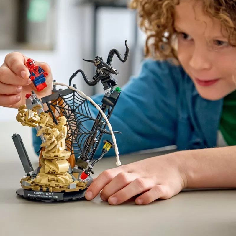 LEGO MARVEL 76334 Epischer Kampf: Spider-Man gegen Sandman