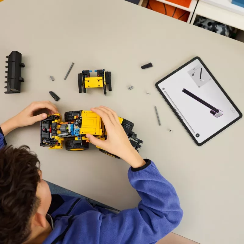 LEGO Technic Volvo L120 Elektro-Radlader Modell 42209, 973 Teile, für Kinder ab 9 Jahren, 140×110×350 mm