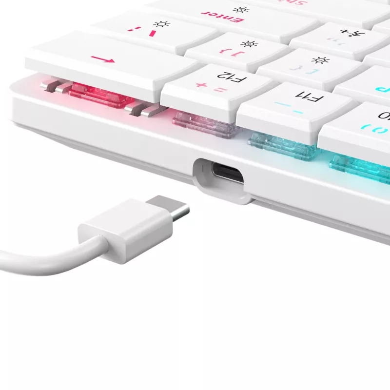 Mechanische Tastatur White Shark Nagamaki GK-006211 — kompaktes Layout, Red mechanische Schalter, weißes Gehäuse