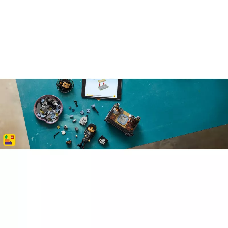 LEGO WEDNESDAY 76780 Wednesday Addams Figur