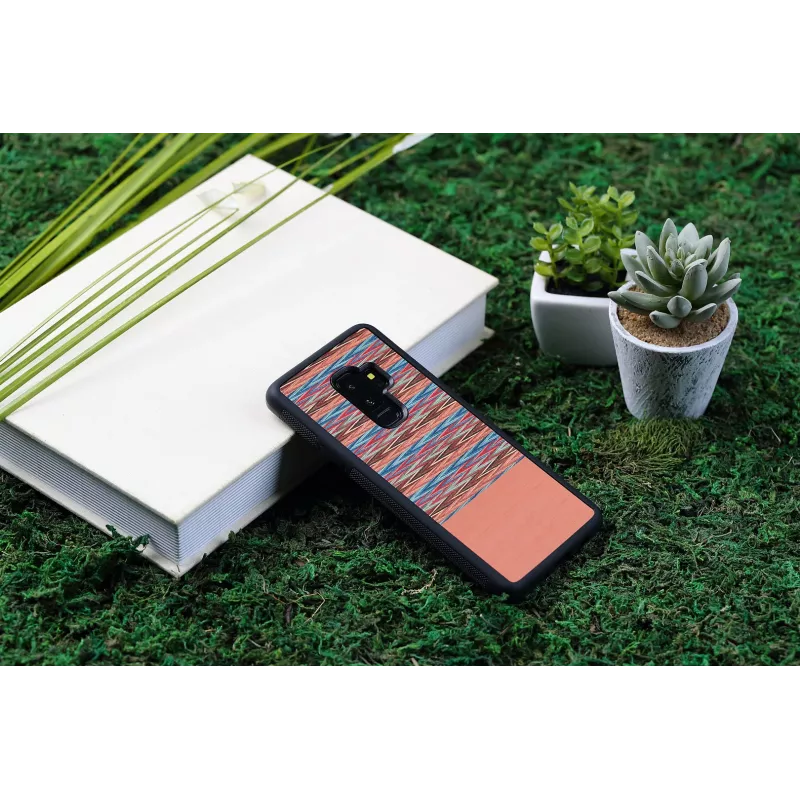 Smartphone-Hülle man and wood für Samsung Galaxy S9 Plus – braunes Karomuster mit schwarzem Rand