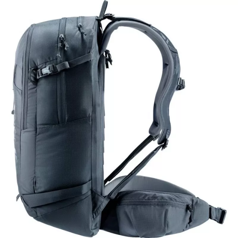 Rucksack DEUTER Freerider Pro 34+ — technischer Freeride-Skitourenrucksack, 34 L, schwarz, Helmhalterung, Hüftgurt