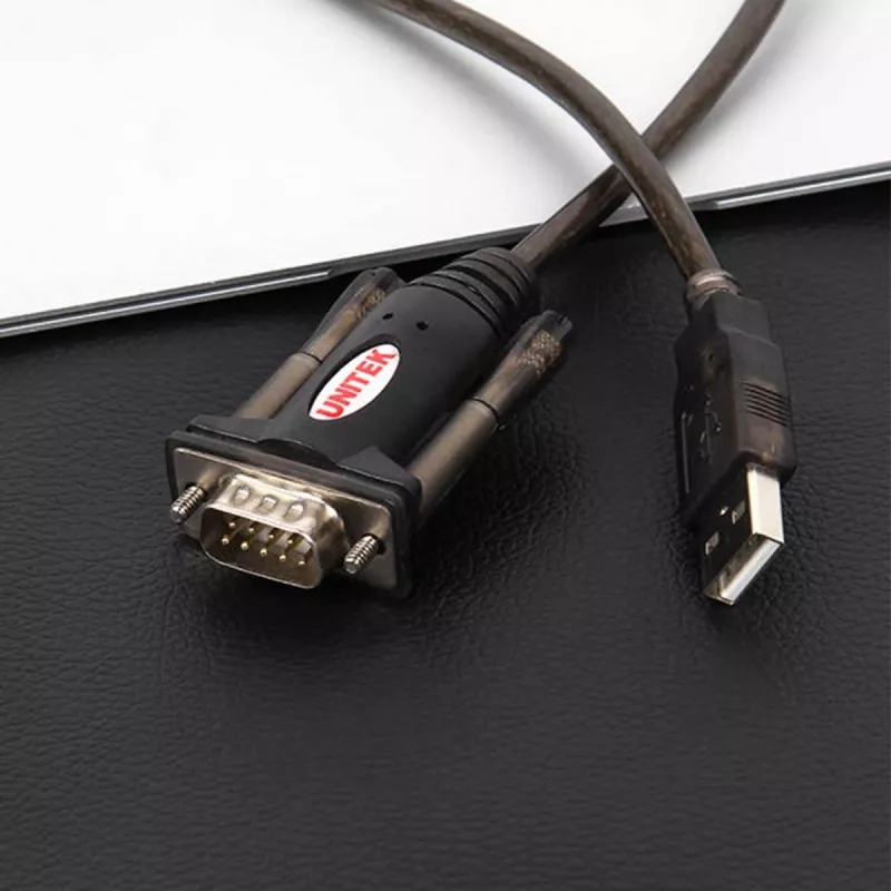 UNITEK Y-105 serielles Kabel Schwarz 1,5 m USB Typ-A DB-9