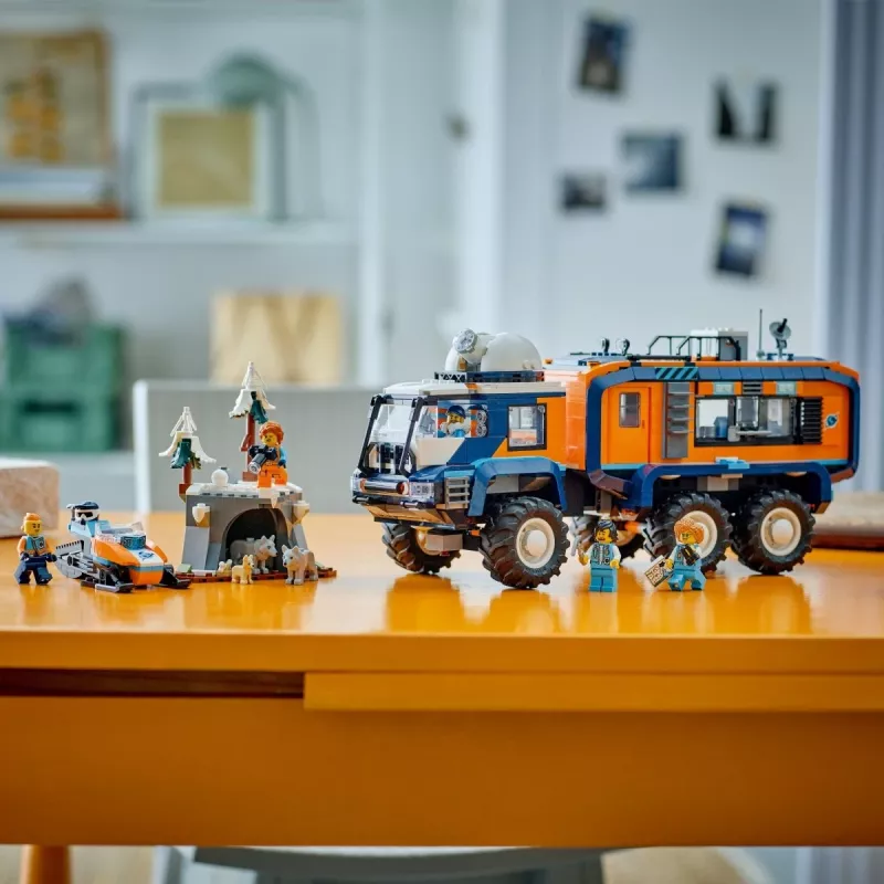LEGO City Arktis-Expeditions-LKW 60471 – 1064-teiliges Spielset mit 4 Minifiguren, mobiles Labor, für Kinder ab 8 Jahren