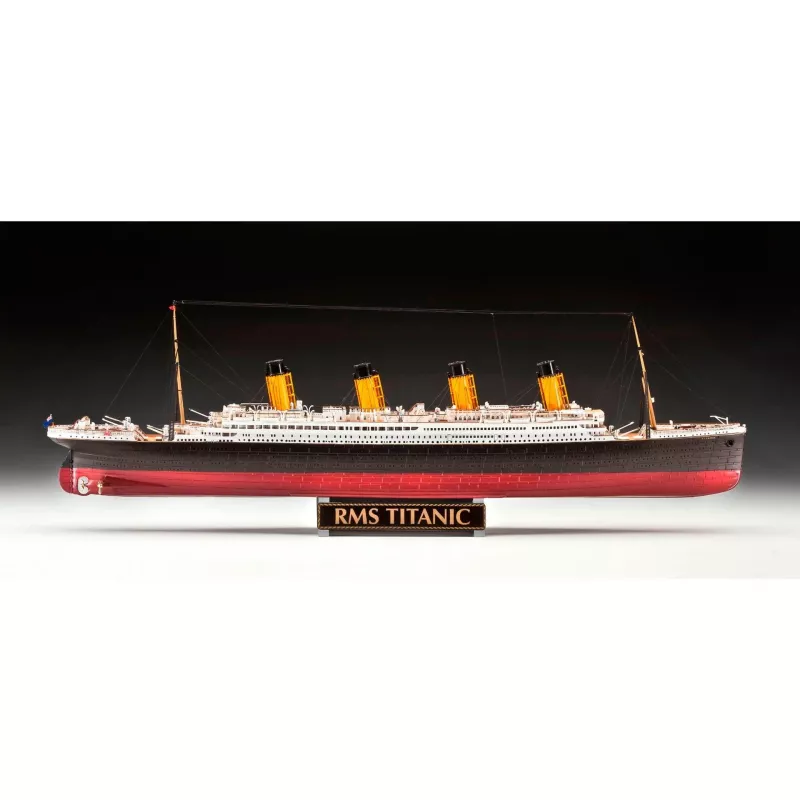 Rv05715 - Revell -1:400 - Geschenkset - 100 Jahre Titanic (Sonderausgabe)