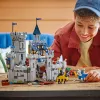 Konstruktionsspielzeug LEGO Creator 3-in-1 Mittelalterliche Ritterburg Set 31168 — 1371 Teile, 6 Minifiguren, ab 9 Jahren