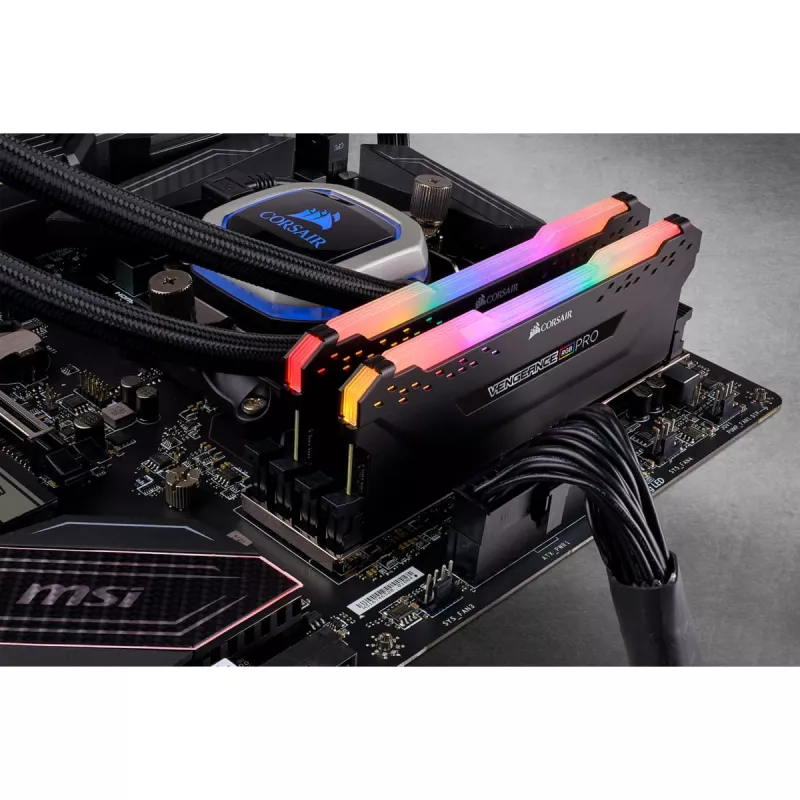Corsair CMW16GX4M2D3600C18 Speichermodul Schwarz