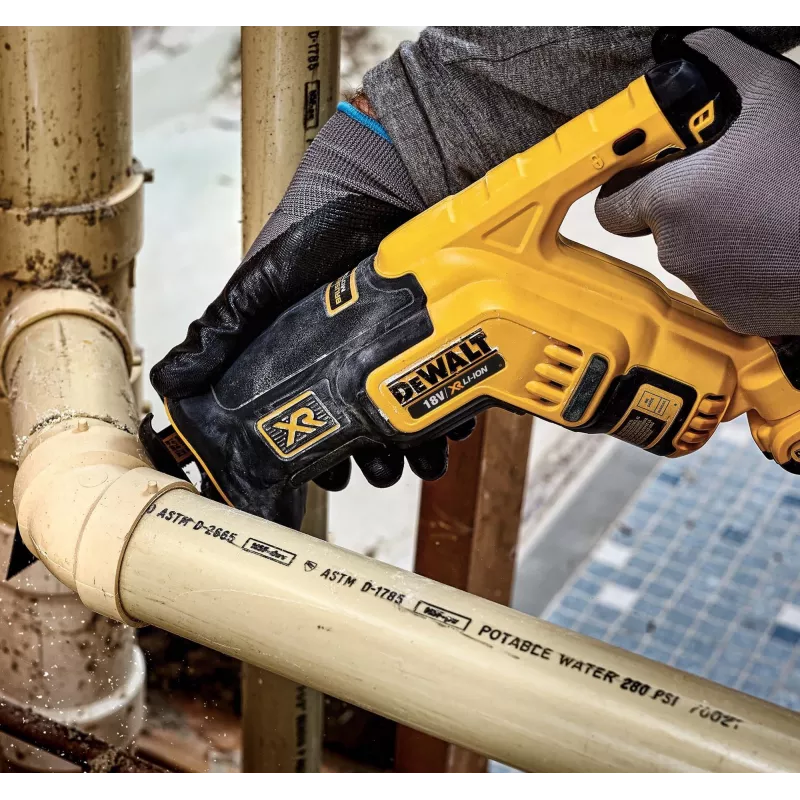 Säbelsäge DeWalt DCS367N 18V, Hub 2,86 cm, Schnitttiefe Holz 30 cm / Metall 10 cm, Gewicht 2,3 kg