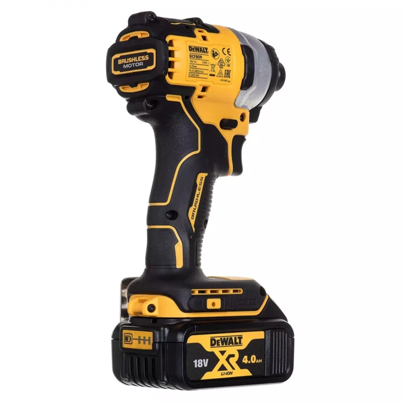 Akkubetriebenes Kombi-Set DeWalt DCK2062M2T — 18 V, Bohrschrauber DCD709 + 1/4-Zoll-Schlagschrauber DCF809, 2 × 4,0-Ah-Akkus, TSTAK-II-Koffer