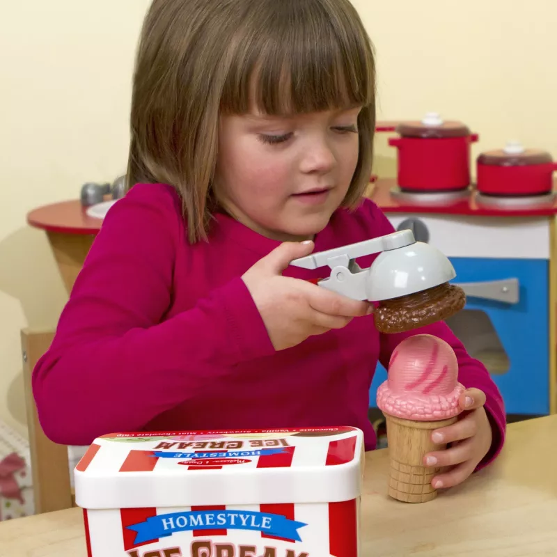 Melissa & Doug Scoop & Stack Eiscreme-Set Spielküche