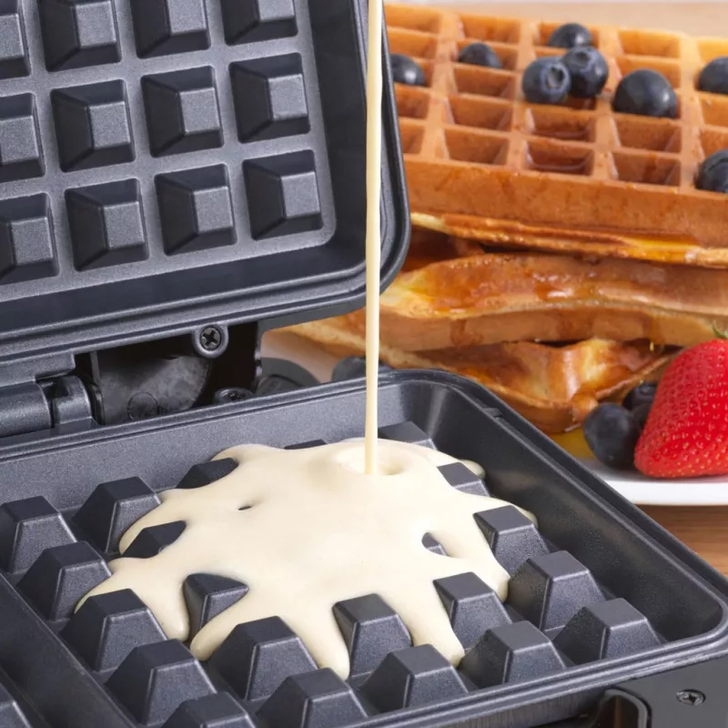 Petra PT2249TFVDE Deep Fill Waffle Maker