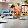 LEGO 60337 City Express Personenzug Set ferngesteuertes Spielzeug Geschenk für Kinder Jungen und Mädchen mit funktionierenden Scheinwerfern 2 Waggons und 24 Schienenteilen