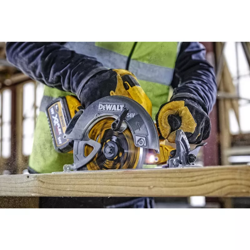 Tragbare Kreissäge DeWalt DCS578NT — kabellose Handsäge, 1 Stk.