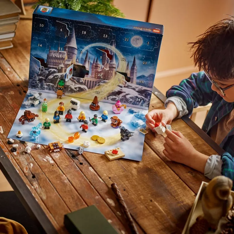 Konstruktionsspielzeug LEGO Harry Potter Adventskalender 2025 Set 76456 – 278 Teile, 8 Minifiguren, Alter 7+