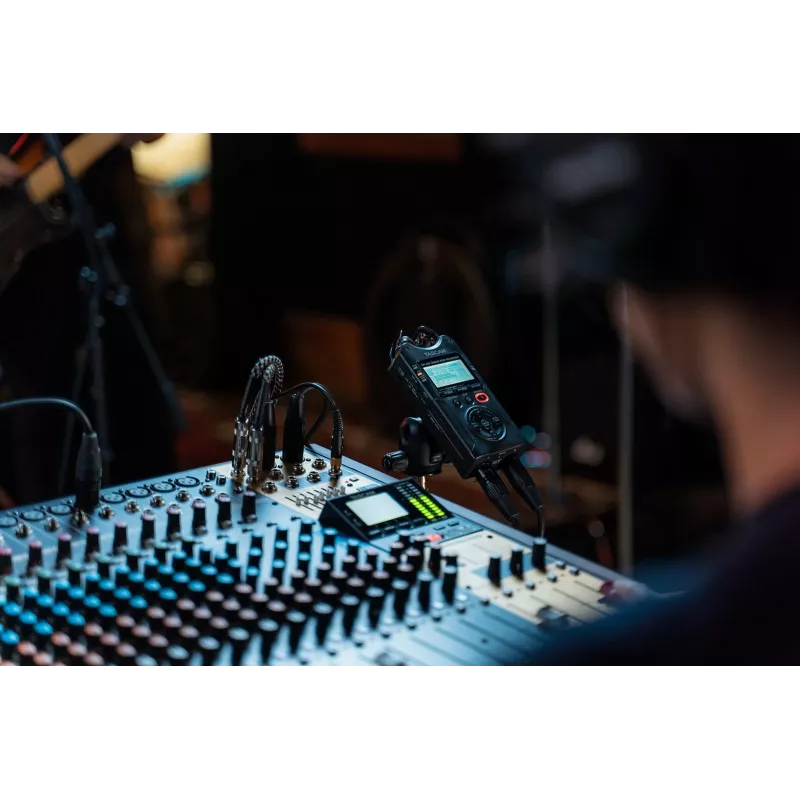 Tascam DR-40X - tragbarer digitaler Rekorder mit USB-Schnittstelle, 2 x Stereoaufnahme