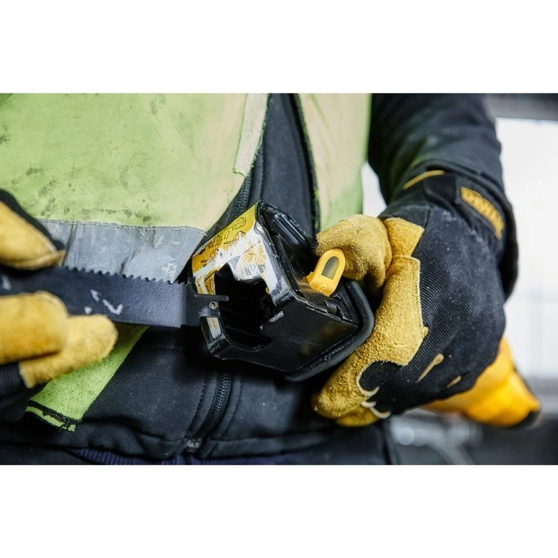 Säbelsäge DeWALT DWE305PK, 1100 W, Hub 29 mm, max. 2800 Hübe/Min., Schnitttiefe Holz 280 mm, Metall 100 mm, Gewicht 3,5 kg