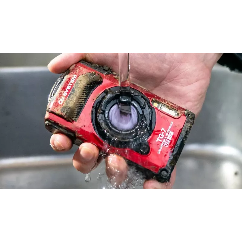 Kamera TG-7 rot