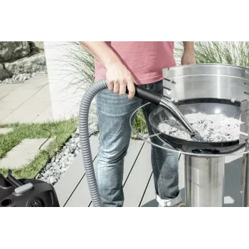 Trockensauger Karcher AD 4 Premium — 17 l, 600 W, beutellos, Metallschlauch, Chromrohr