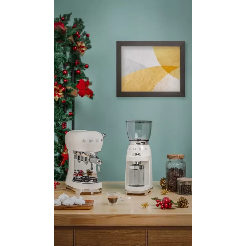SMEG Kaffeemaschine creme