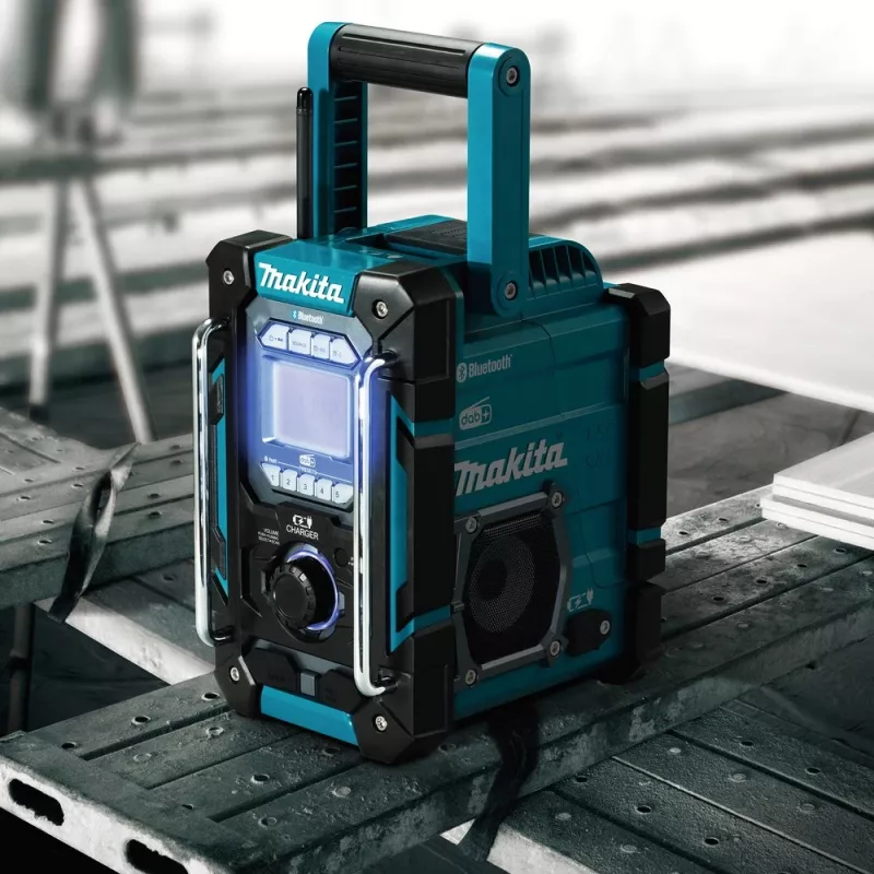 Tragbares Radio Makita DMR301 — DAB/DAB+/FM/AM, USB-A, 18V Li‑Ion, spritzwassergeschützt
