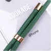 Lookabe Smartphone-Halskettenhülle für iPhone 7/8, Gold mit grünen Akzenten