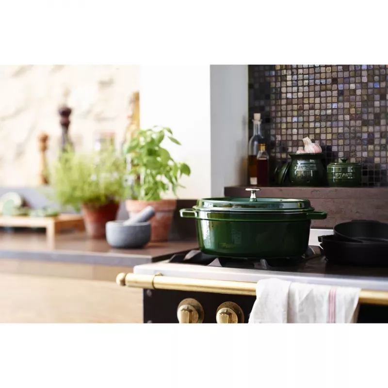 Staub La Cocotte 33 cm Ovaler Bräter aus Gusseisen, Basilikgrün