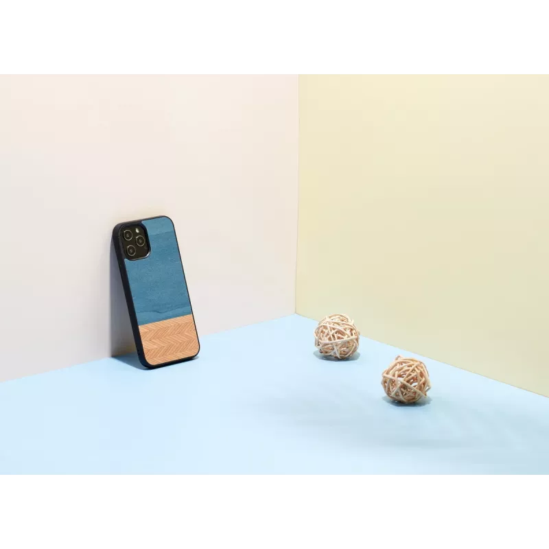 Handyhülle man and wood für iPhone 12 Pro Max Denim-Schwarz