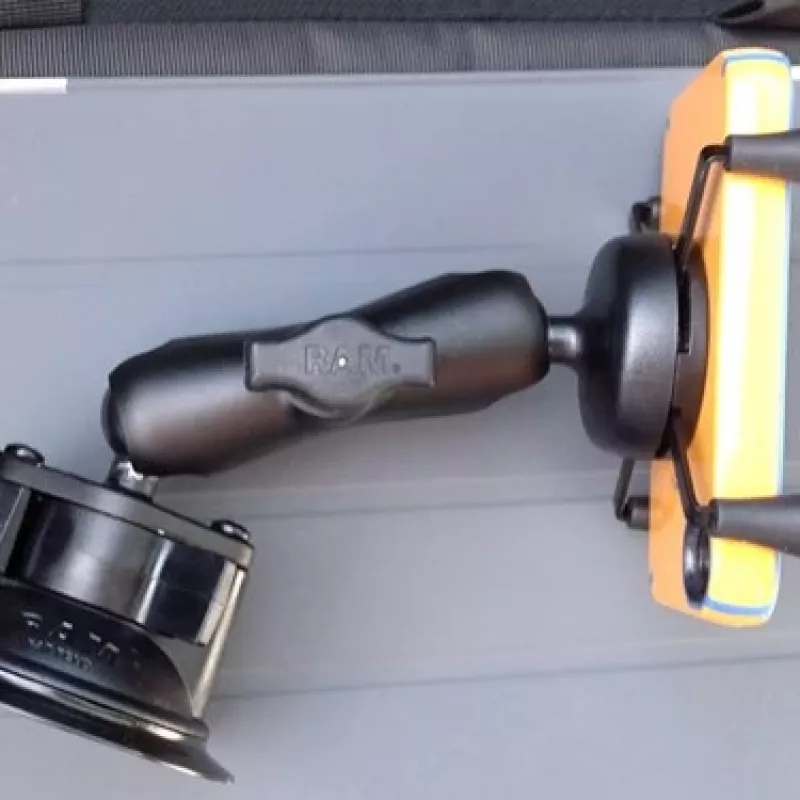 RAM Mounts X-Grip Telefonhalterung mit Twist-Lock Saugnapf