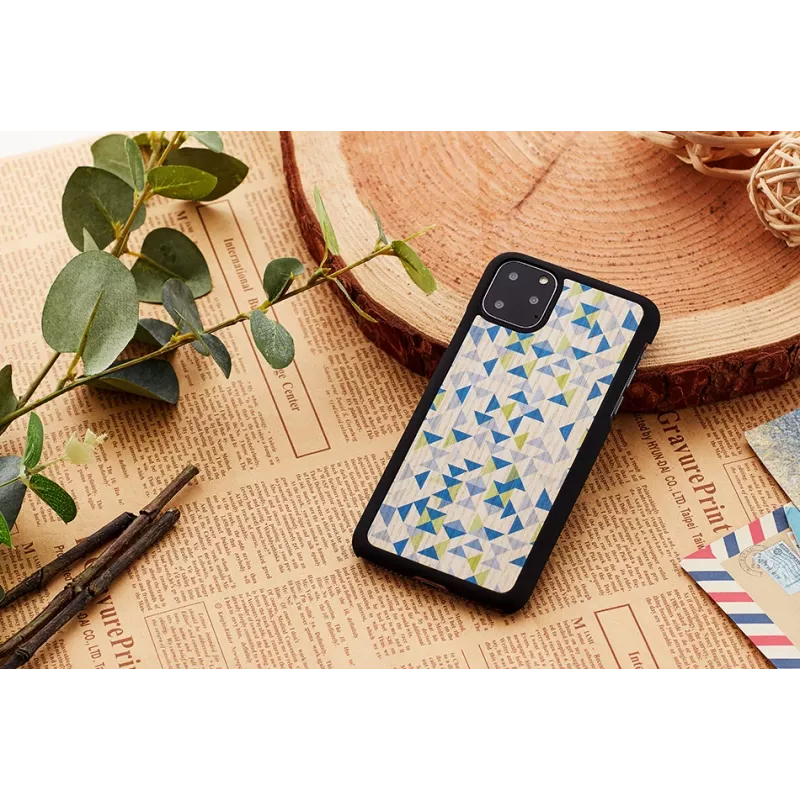 Smartphone-Hülle man and wood für iPhone 11 Pro – blaues Dreieck auf Schwarz, schützende Hartschale