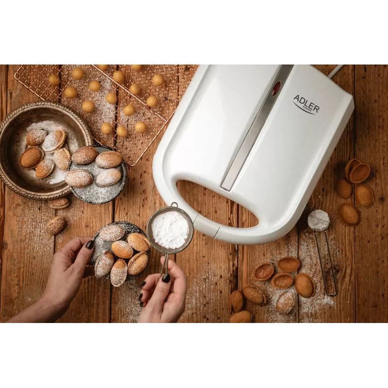 Waffeleisen Adler AD 3039 — 24 Waffeln, 1600 W, weiß, antihaftbeschichtet, kühlbleibende Griffe