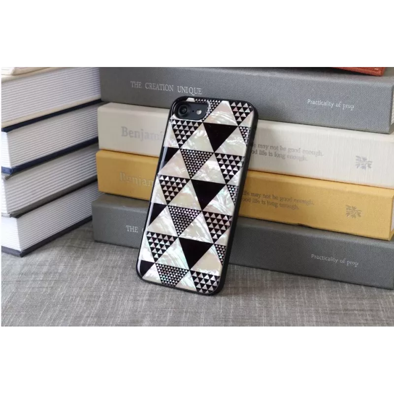 Schutzhülle iKins für Apple iPhone 8/7 — Pyramidenmuster, schwarz