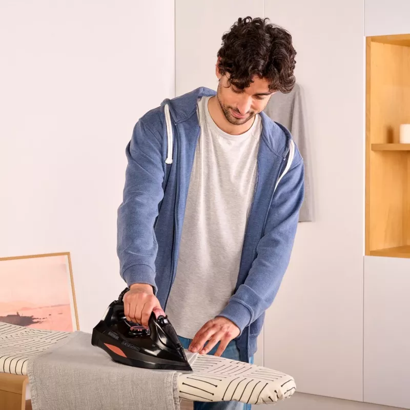Dampfbügeleisen Schwarz+Decker BXIR3000E (3000W; schwarz)