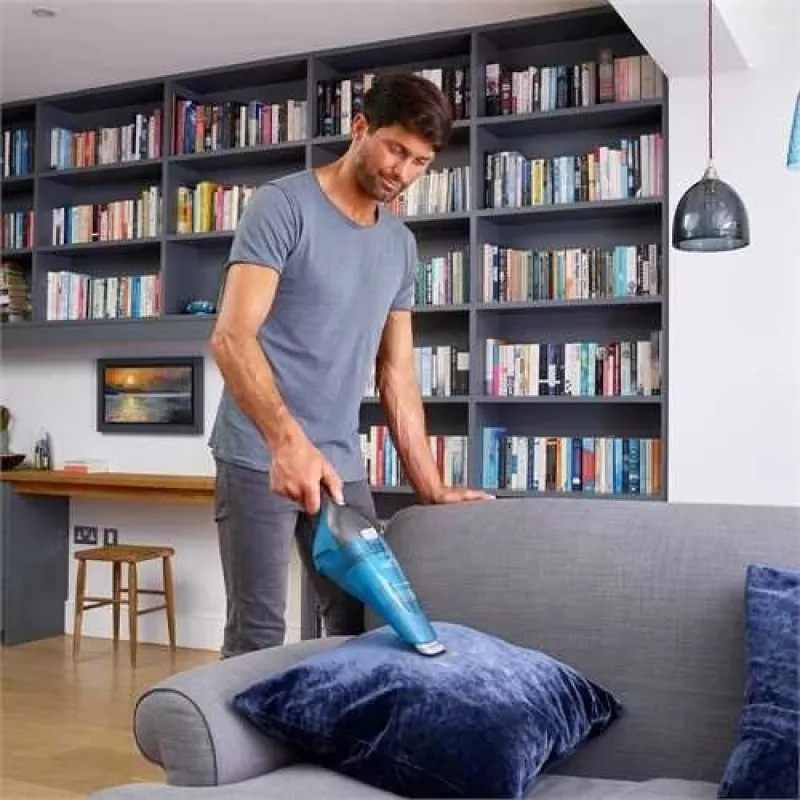 Handstaubsauger Schwarz & Decker WDC215WA — Trockenreinigung 0,385 l, 7,2 V Li-Ion, 14 AW Saugkraft, 10 min Laufzeit