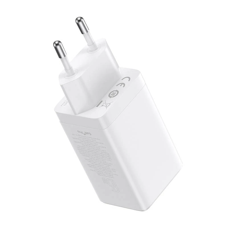 Wandladegerät Baseus GaN5 Pro 65W — USB + 2×USB-C (QC3.0, PD3.0) mit 1m USB-C-Kabel, weiß