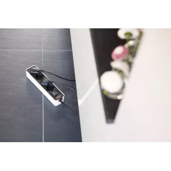 Brennenstuhl Ecolor Steckdosenleiste 4-fach [Polierte Oberfläche, 1,5 m Kabel, Weiß/Schwarz]