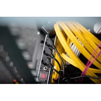 Steckdosenleiste Digitus DN-95403 mit Überlastschutz