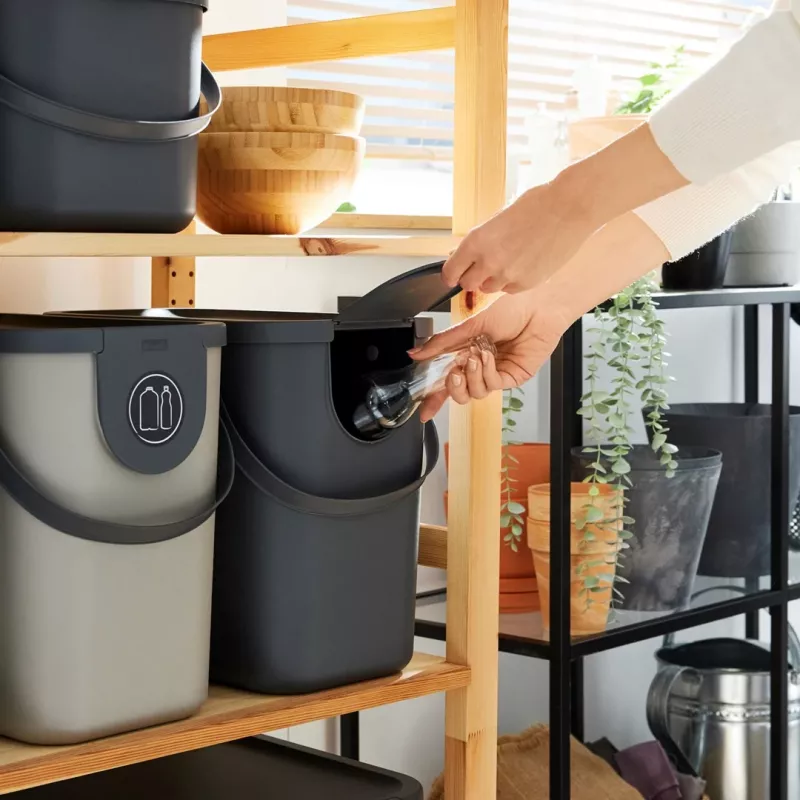 Rotho Albula 25 L rechteckiger Aufbewahrungs-/Abfallbehälter, cappuccino, Technopolymer, 25 L, 400×235×340 mm