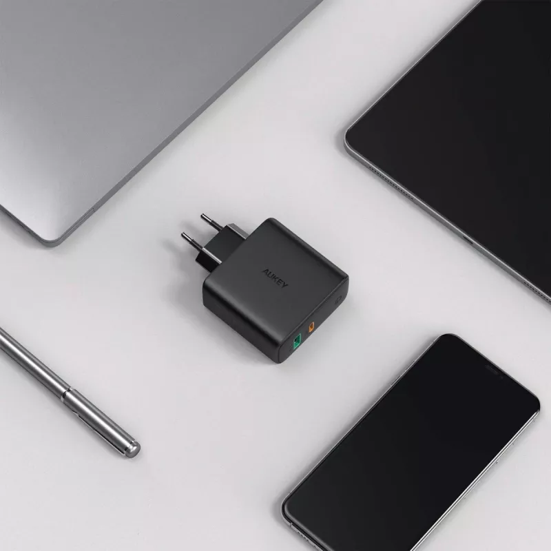 PA-D3 Wandladegerät 2xUSB Power Delivery (1xUSB+1xUSB C) 5,4A 60W Dynamic Detect