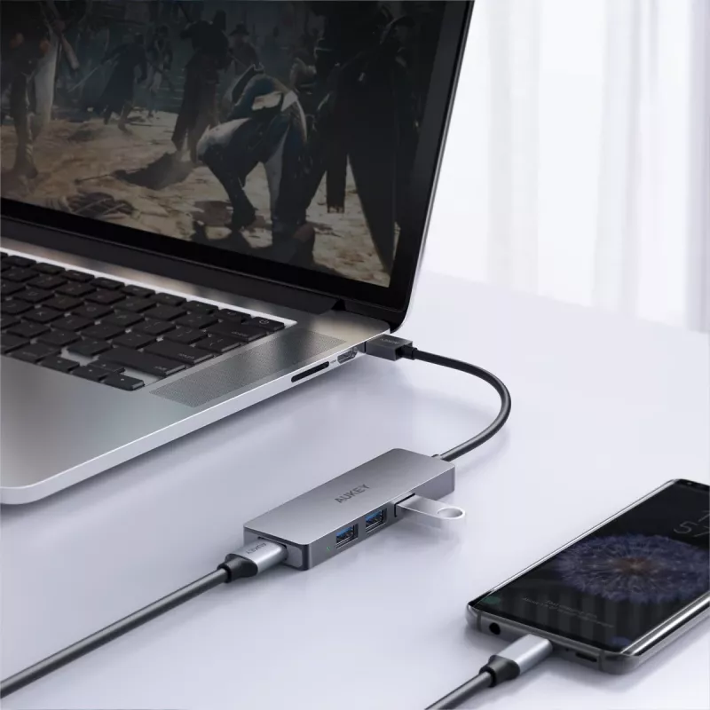 USB-Hub Aukey CB-H36 — 4-Port USB 3.2 Gen 1 Typ-A, Host USB 2.0, 5000 Mbit/s, Aluminium Silber