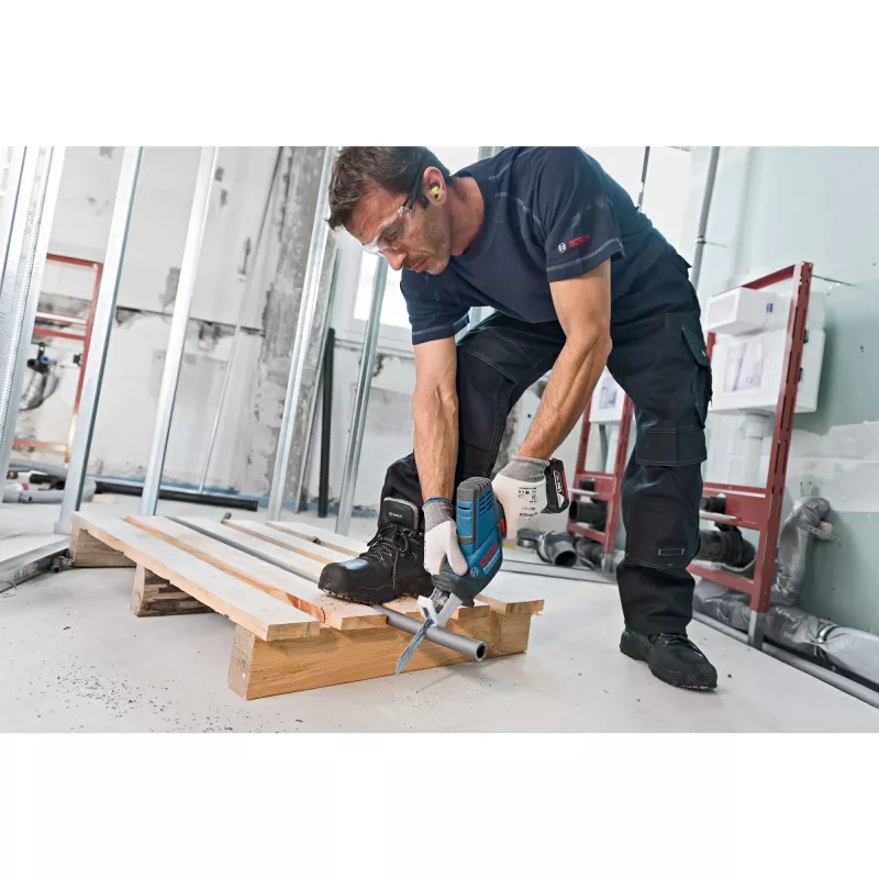 Bosch GSA 18 V-LI C Professional Akku-Säbelsäge 3050 spm 2 kg
