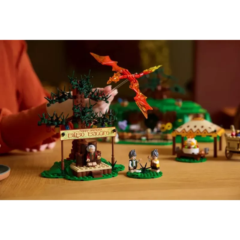 LEGO ICONS 10354 Der Herr der Ringe: Das Auenland