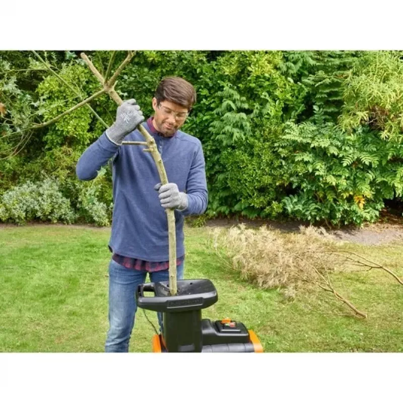 Schwarz & Decker BEGAS5800-QS Gartenhäcksler 2800 W 45 L