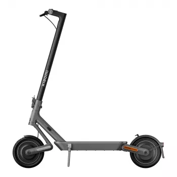 Klassischer Roller Xiaomi E-Scooter 4 Ultra 20 km/h 12000 Ah