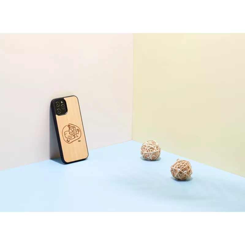 Handyhülle man and wood für iPhone 12 Pro Max — 'Kind Fisch'-Design