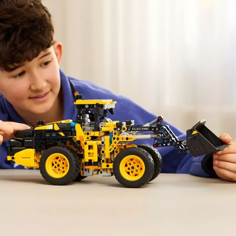 LEGO Technic Volvo L120 Elektro-Radlader Modell 42209, 973 Teile, für Kinder ab 9 Jahren, 140×110×350 mm