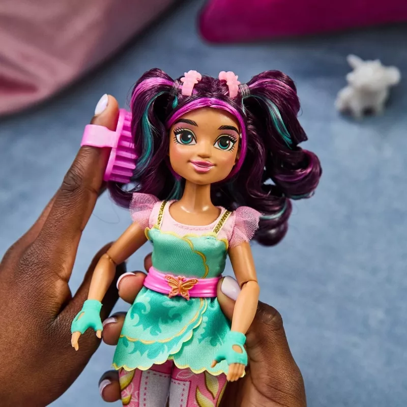 Modepuppe Spinmaster Unicorn Academy Ava Modell 6072649 – Modepuppe mit thematischem Outfit und Zubehör