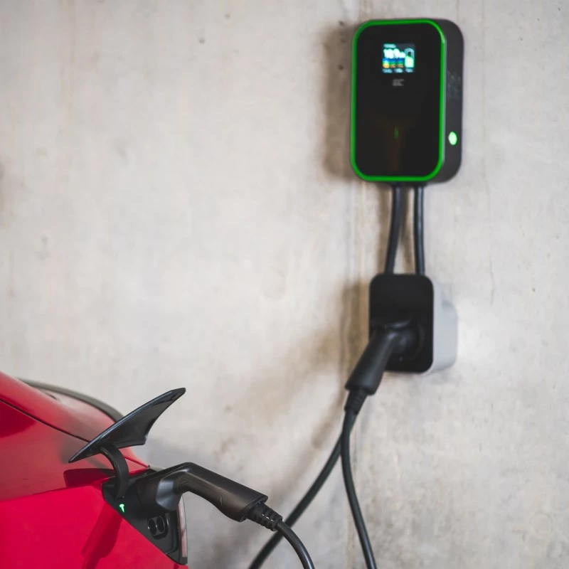 GREEN CELL WALLBOX EV POWERBOX 22KW MIT STECKDOSE & RFID